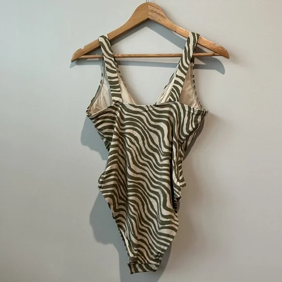 NWT Andie Swim Capri Wrap Front One Piece in Bias Stripe Olive M - Picture 10 of 11
